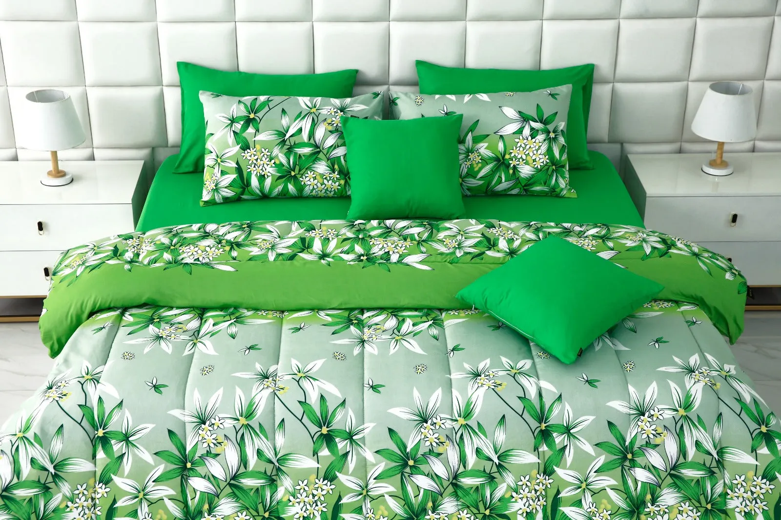 8 PCs Winter Comforter Set-15012Green Gold(With Dyed FittedSheet)