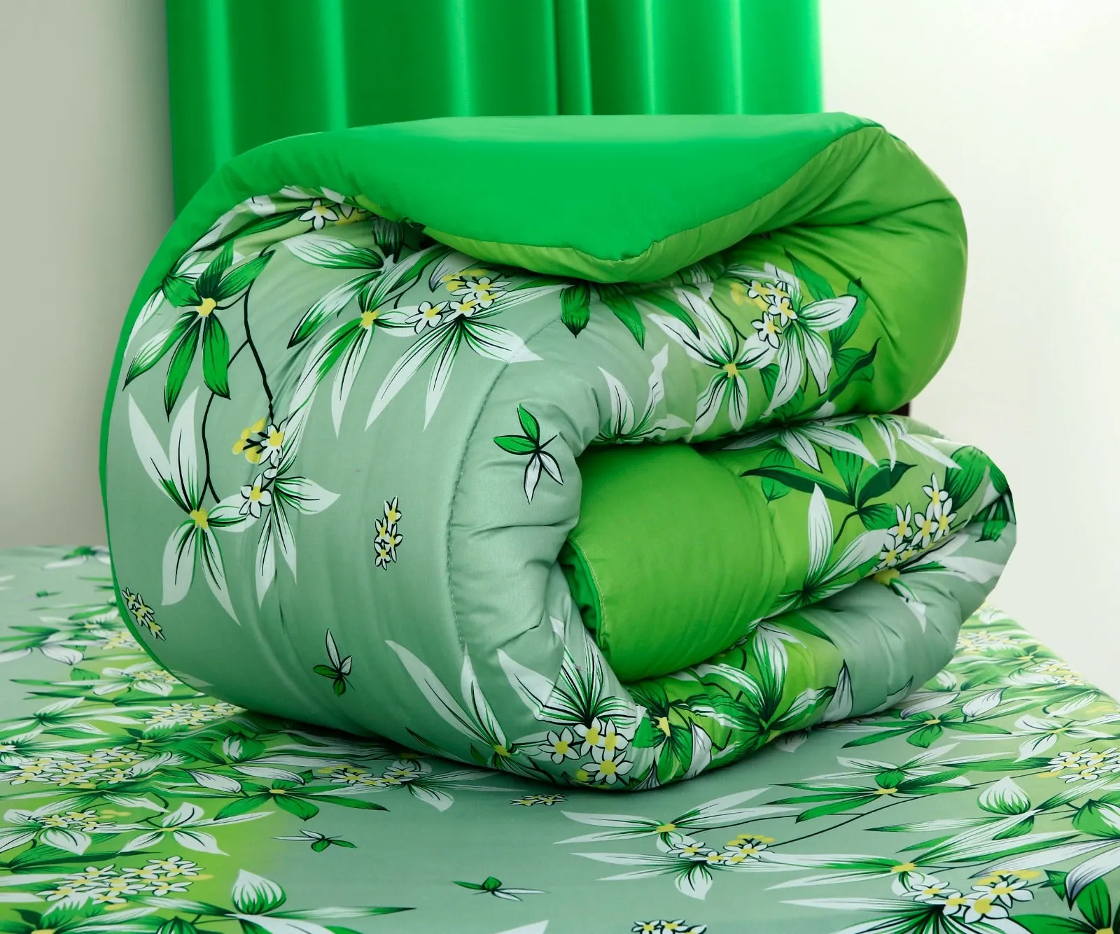 8 PCs Winter Comforter Set-15012Green Gold(With Dyed FittedSheet)