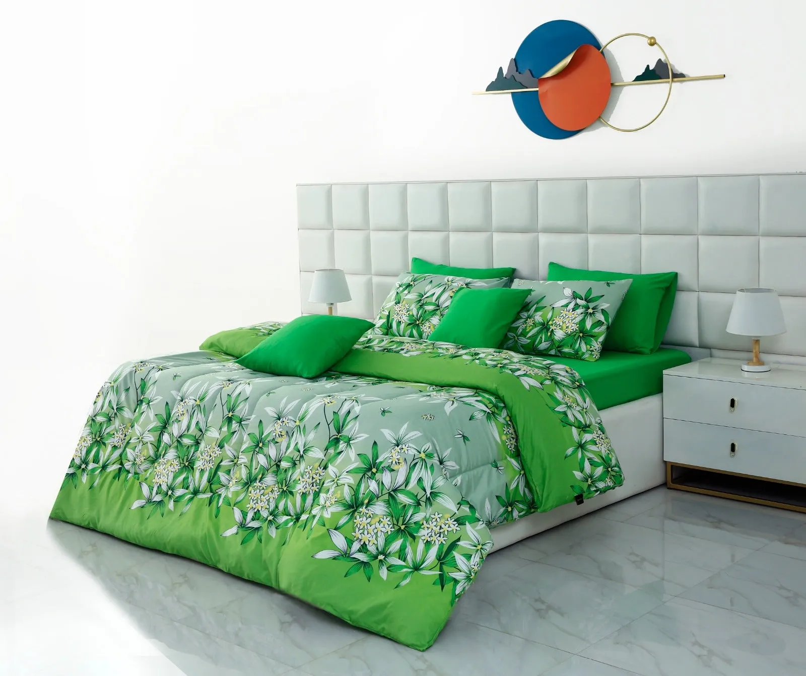 8 PCs Winter Comforter Set-15012Green Gold(With Dyed FittedSheet)