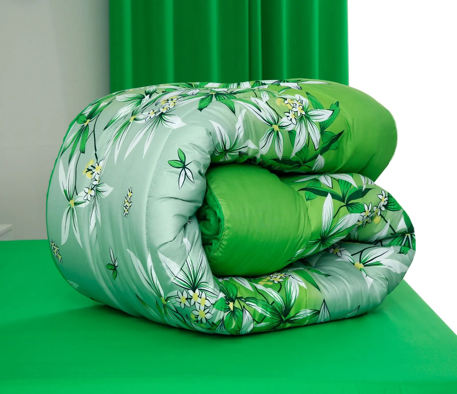 8 PCs Winter Comforter Set-15012Green Gold(With Dyed FittedSheet)