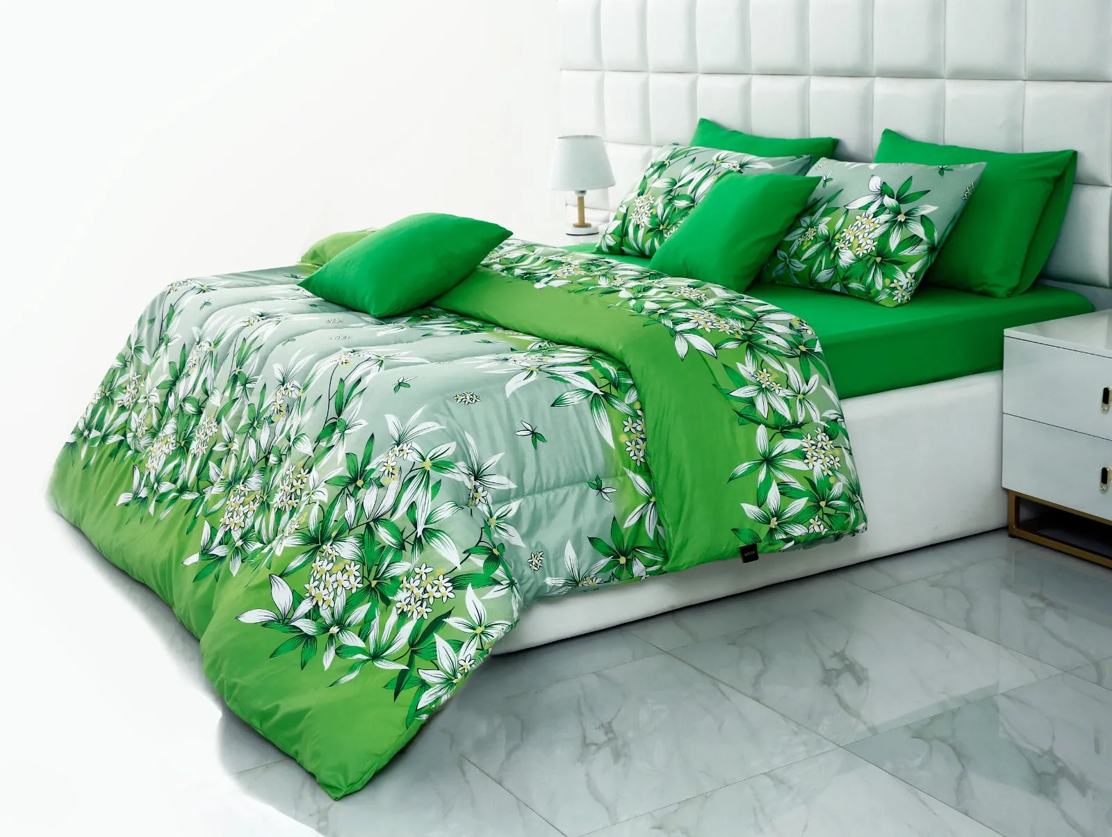 8 PCs Winter Comforter Set-15012Green Gold(With Dyed FittedSheet)