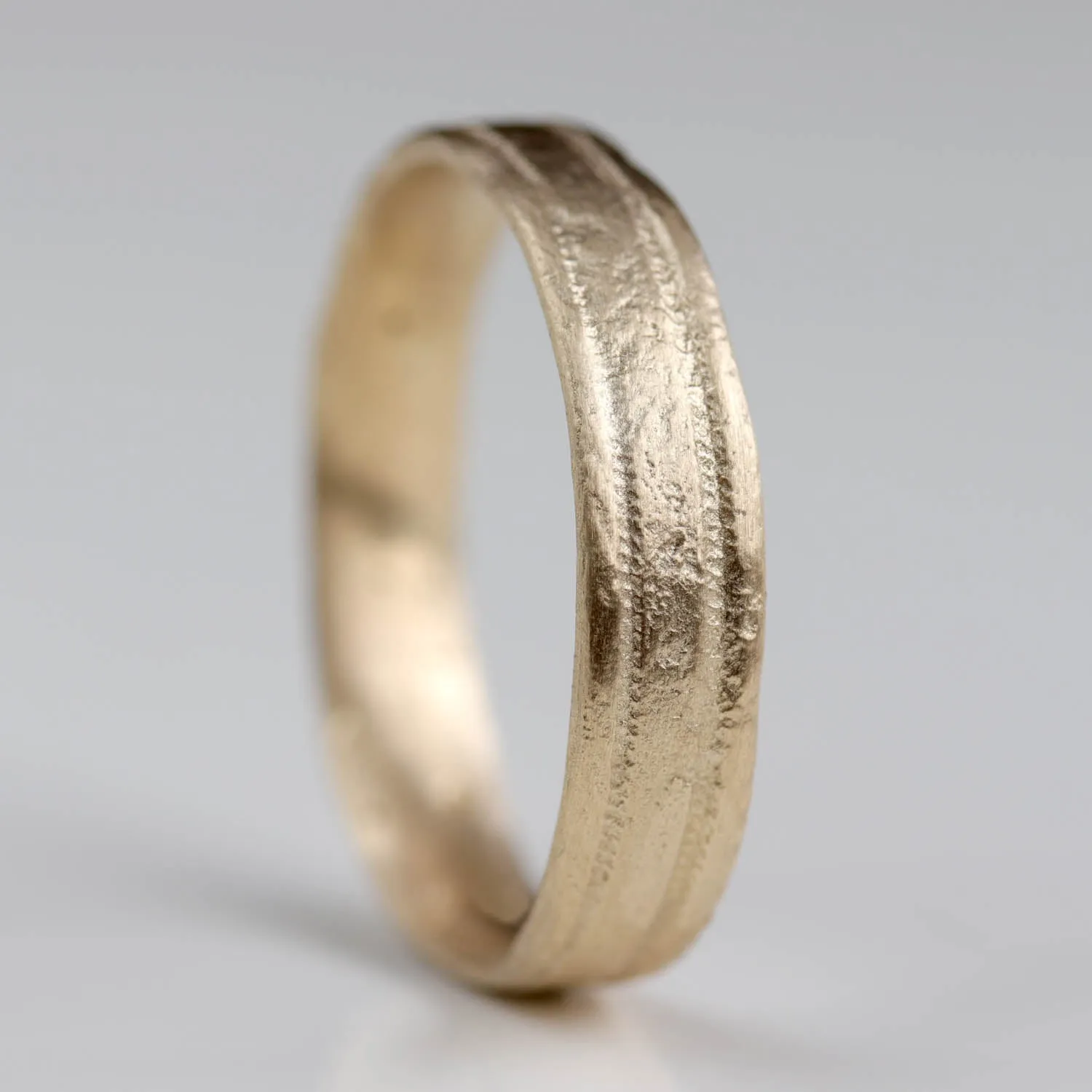 Ancient Texture Striped Ring •