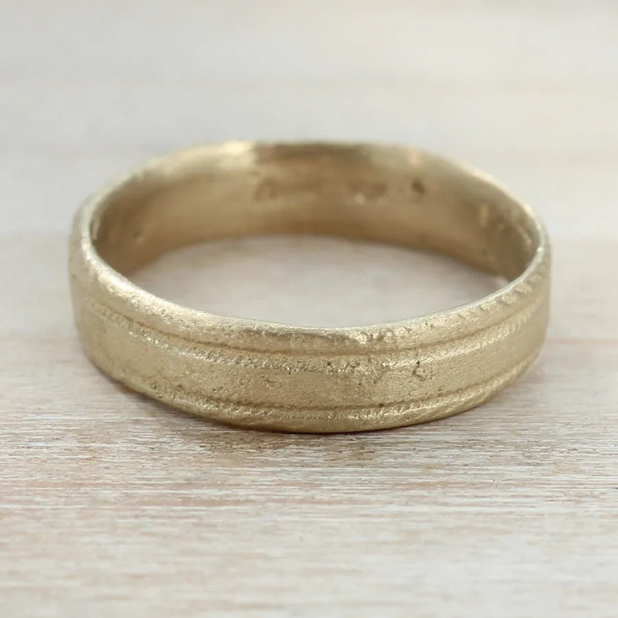 Ancient Texture Striped Ring •