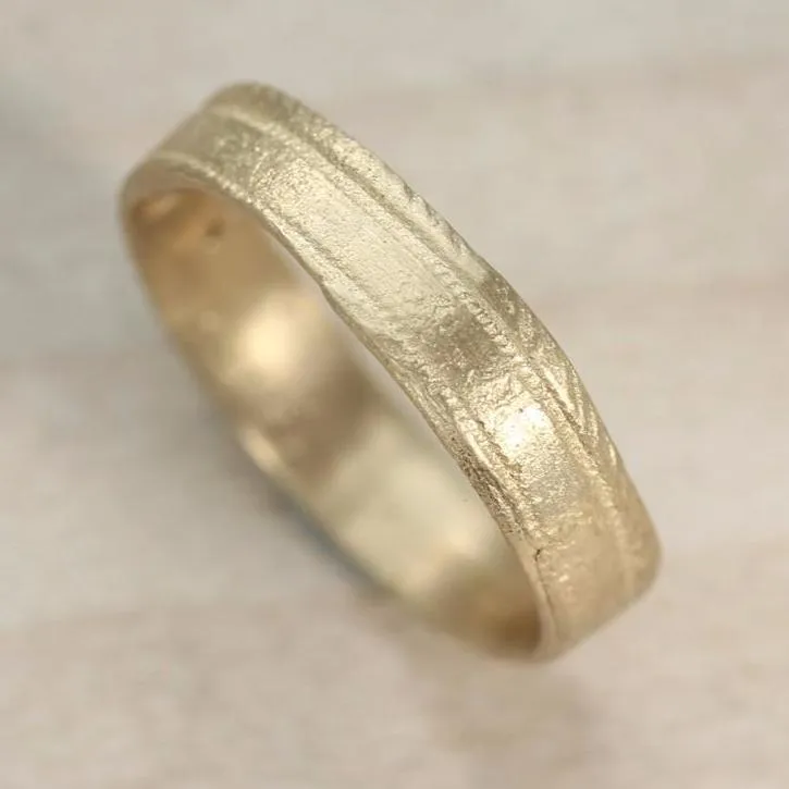 Ancient Texture Striped Ring •