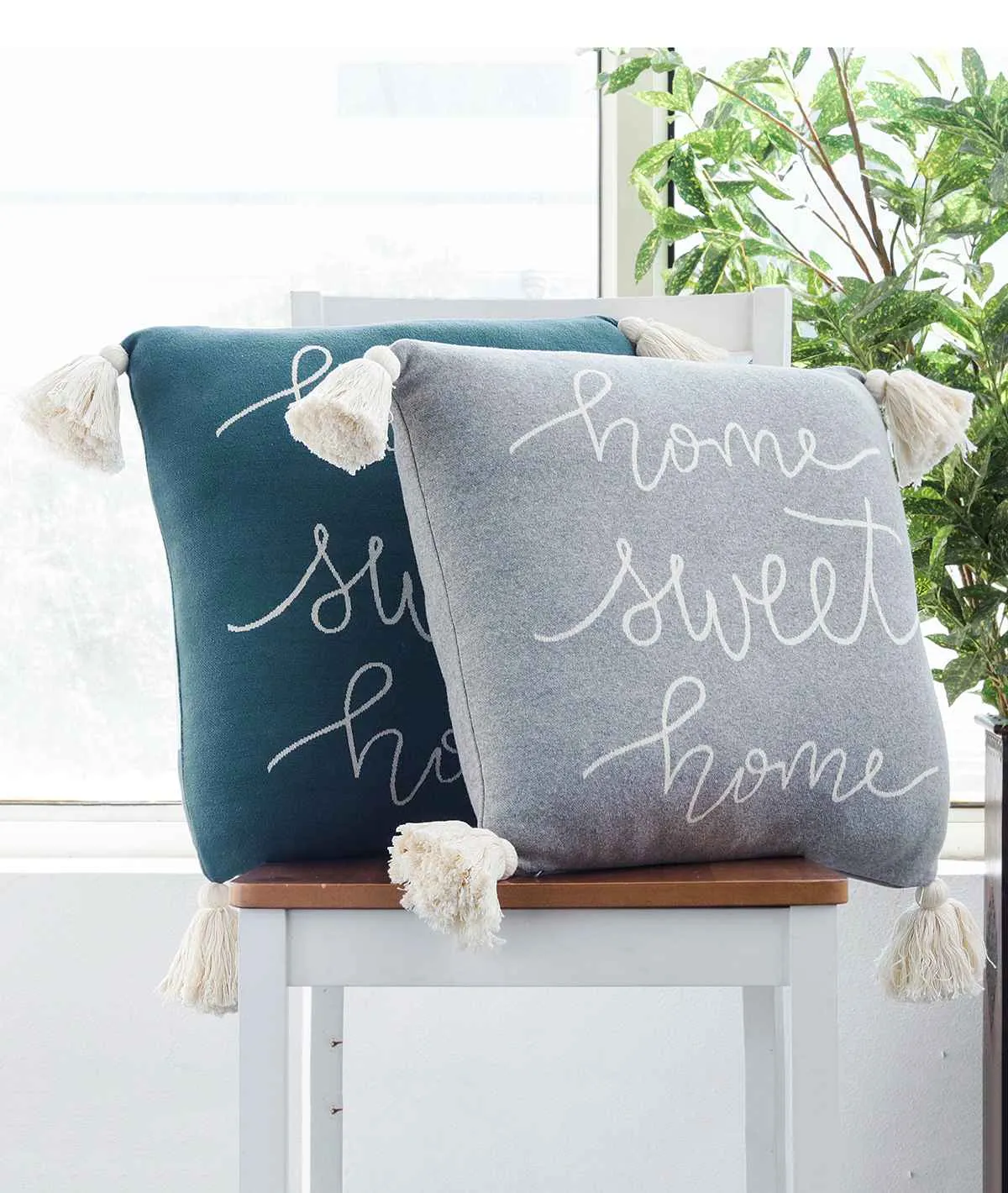 Home Sweet Home Cotton Knitted Decorative Teal Green Color 18 x 18 Inches Cushion Cover